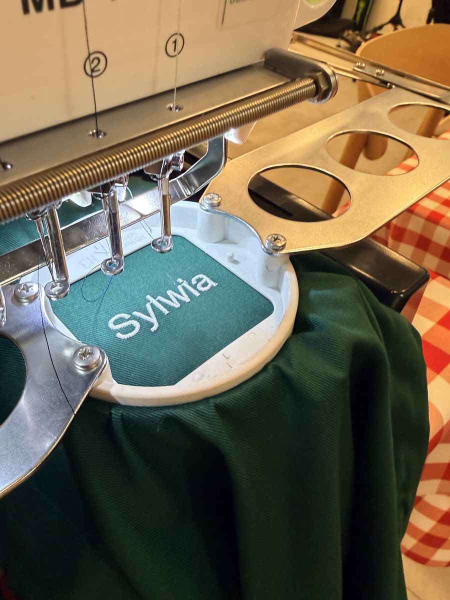 Serwetka z haftowanym imieniem Sylwia